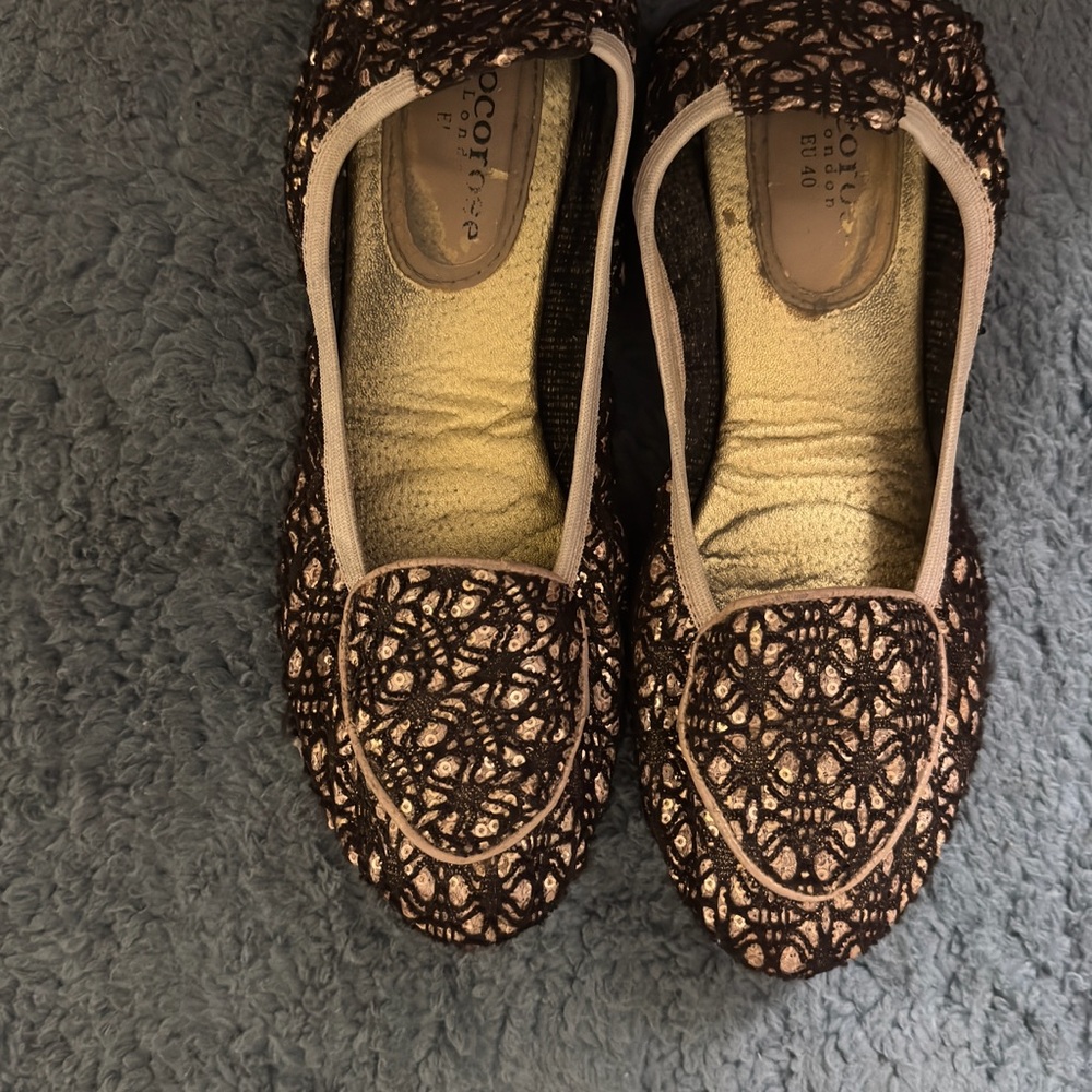 Women's Embroidered Metallic Ballet Flats - Rose Gold